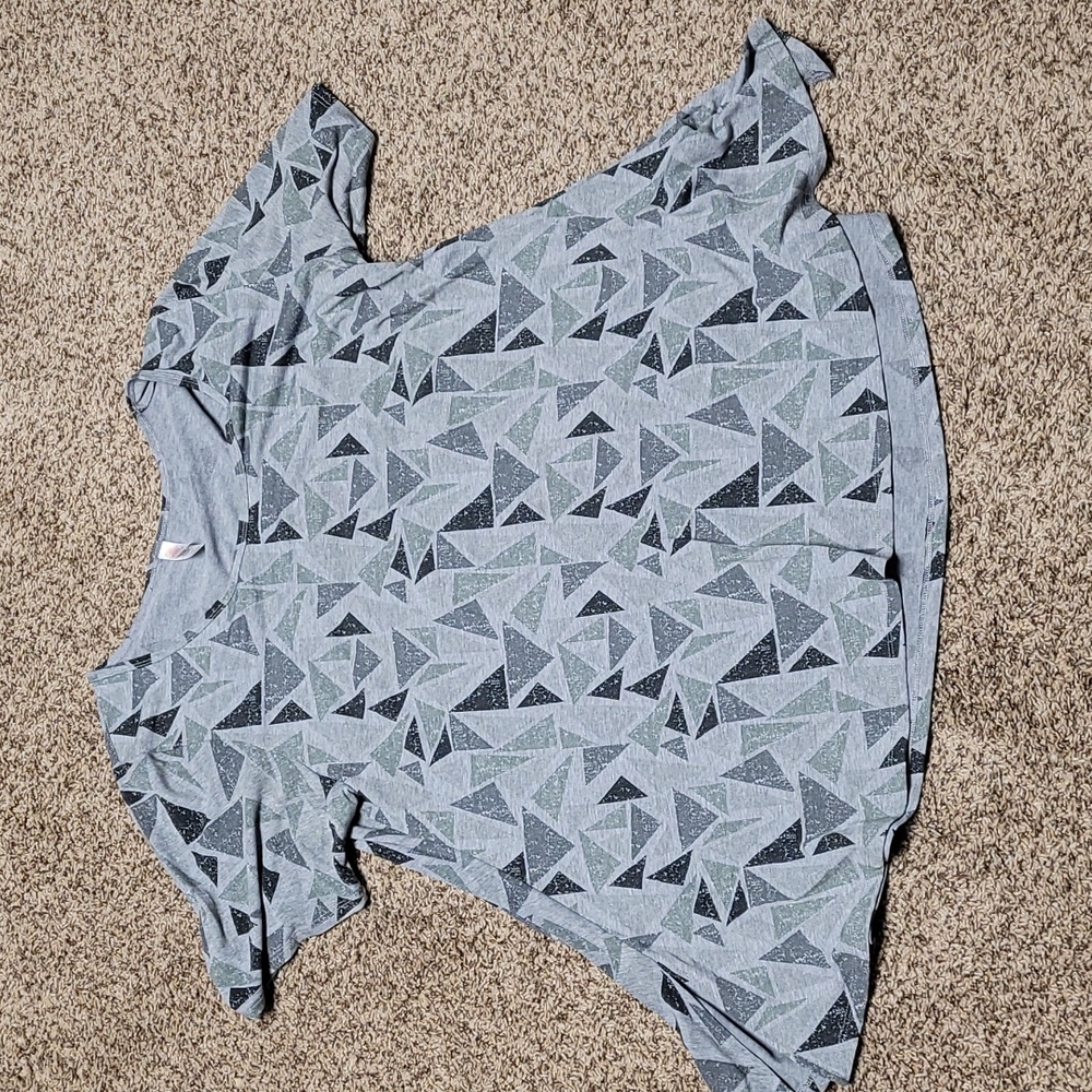 2XL LuLaRoe Grey Patterned Shirt